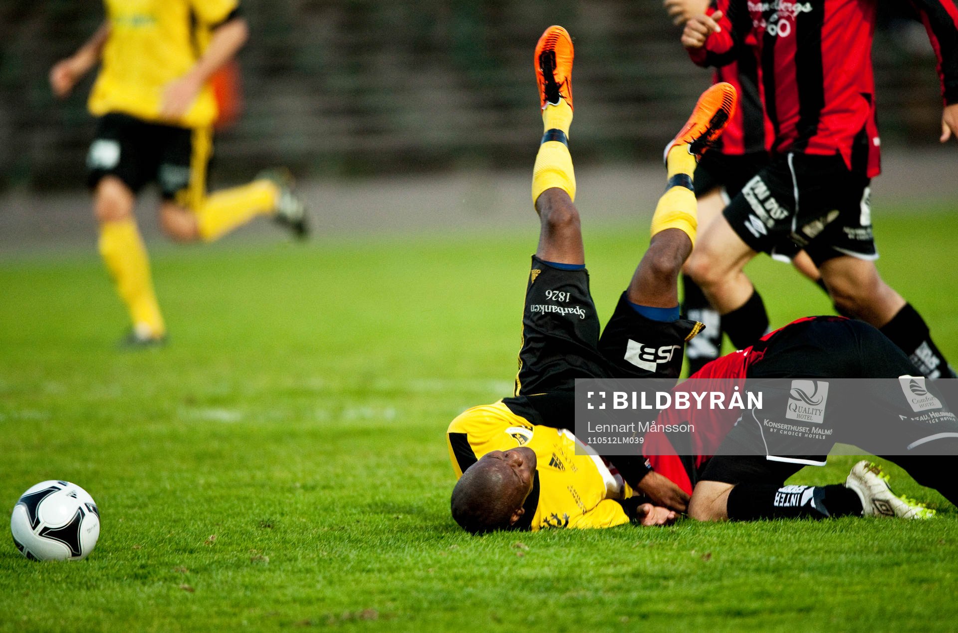 4-1, straff, Tokelo Rantie görs ner i straffområdet