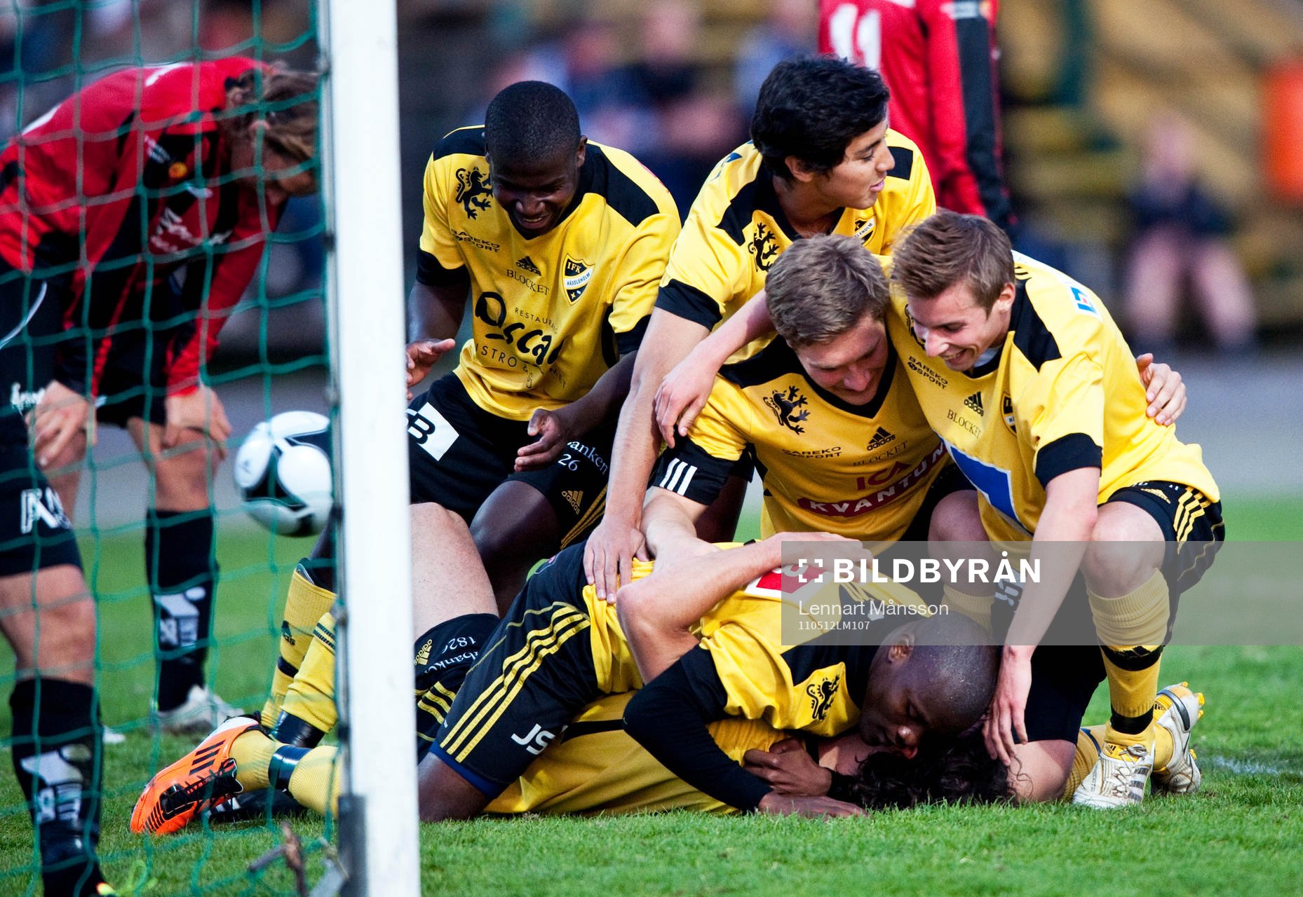 2-1, Tokelo Rantie har serverat Filip Thurn - och hela