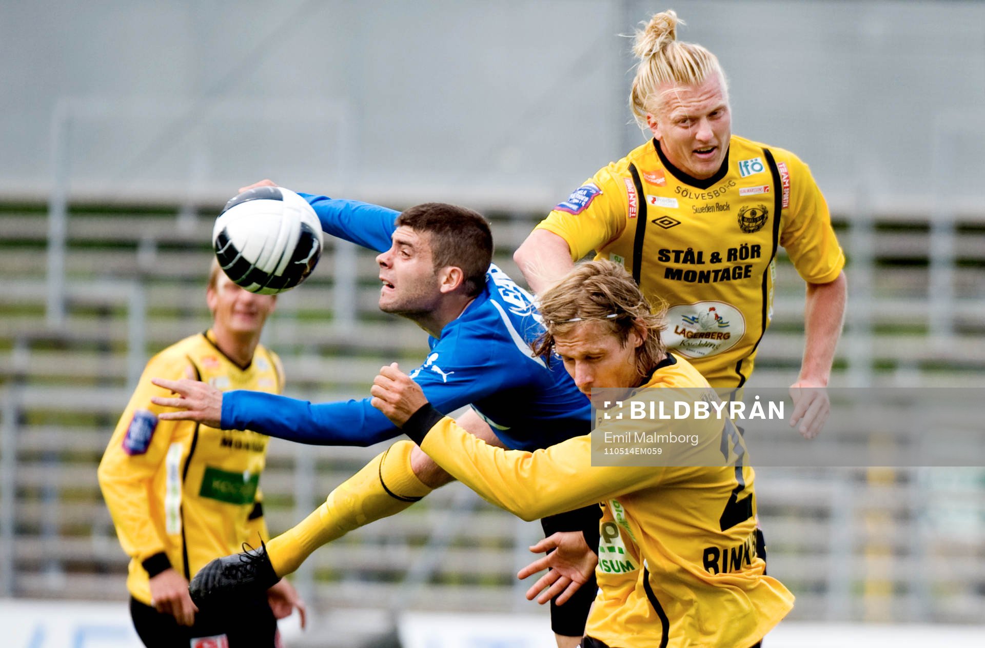 Javi H, Halmstad och Robin Cederberg, Mjällby och Tobias