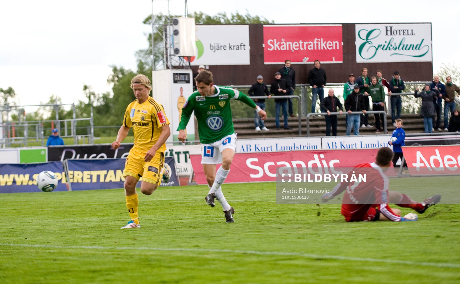 Branimir Hrgota, Jönköping, skjuter in andra målet