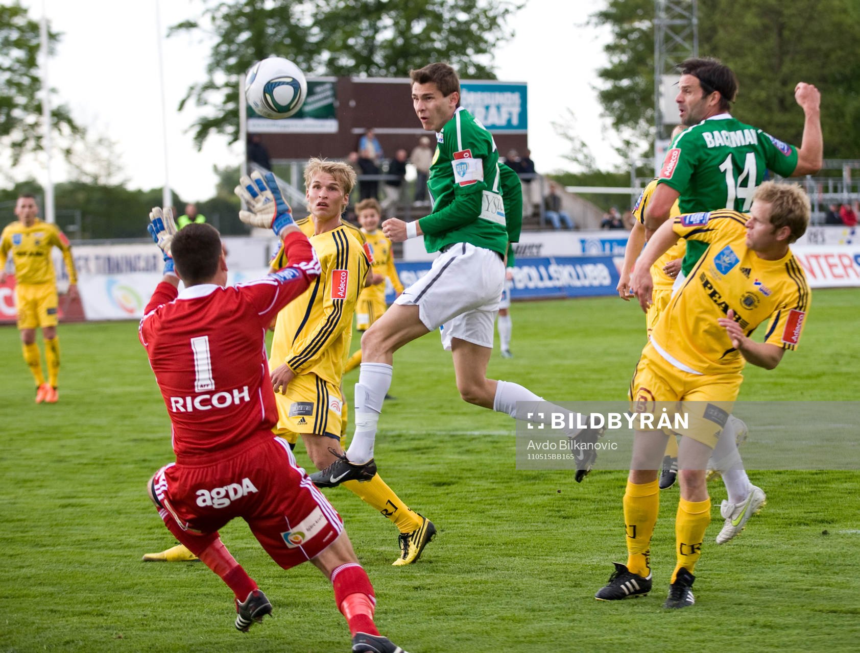 Branimir Hrgota, Jönköping, nickar in 1:0 målet