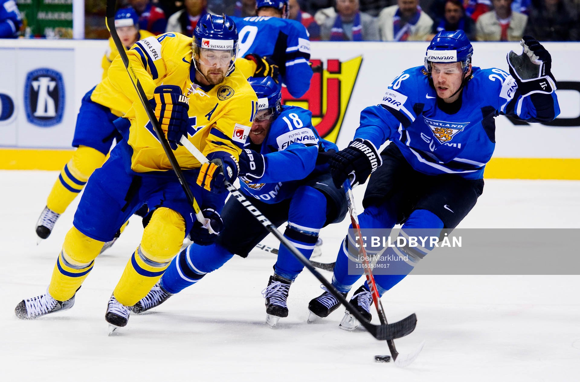Patrik Berglund, Sverige, utmanas av Sami Lepistö och