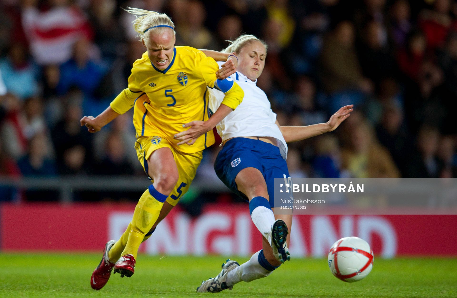 Caroline Seger, Sverige, Stephanie Houghton, England