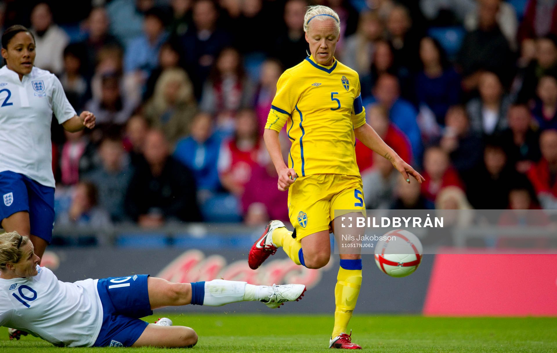 Caroline Seger, Sverige