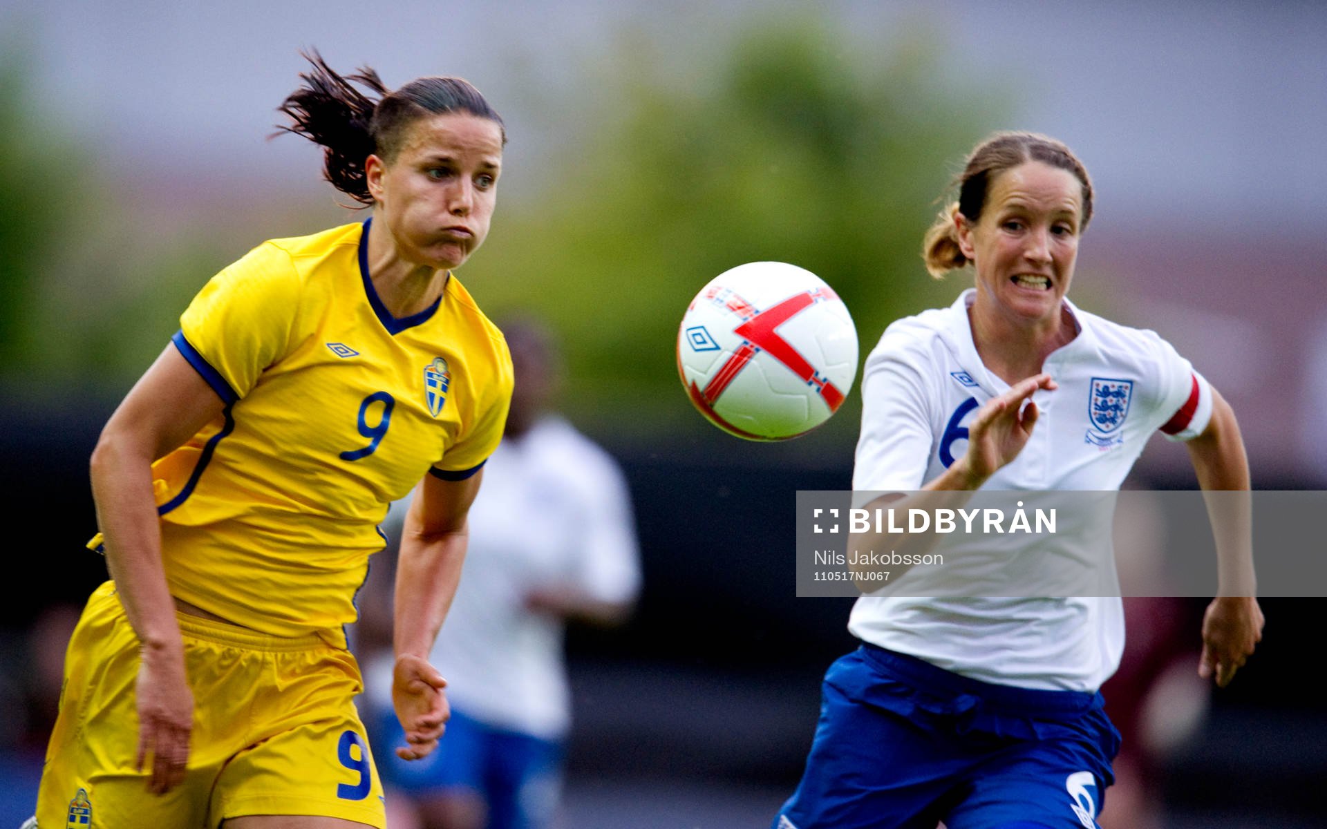 Jessica Landström, Sverige, Casey Stoney, England
