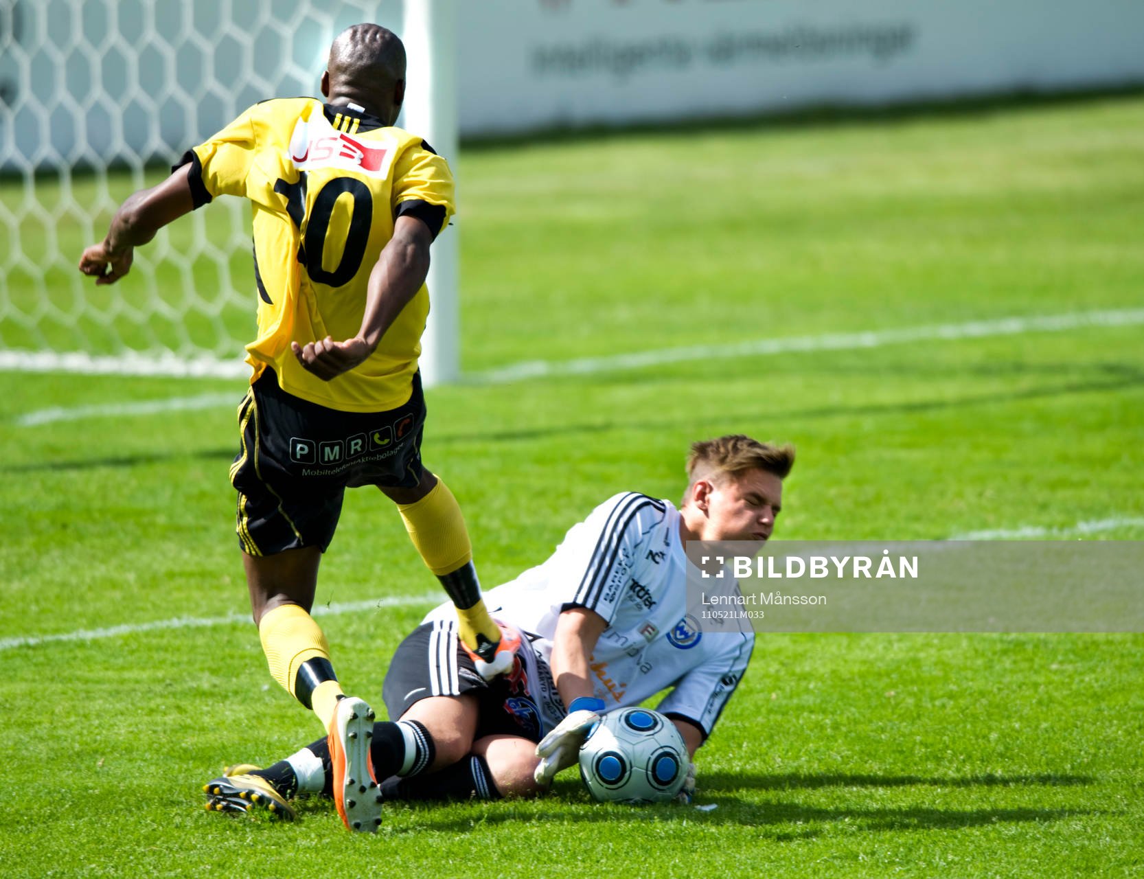 Jonas Osberg, målvakt, Markaryd och Tokelo Rantie, IFK