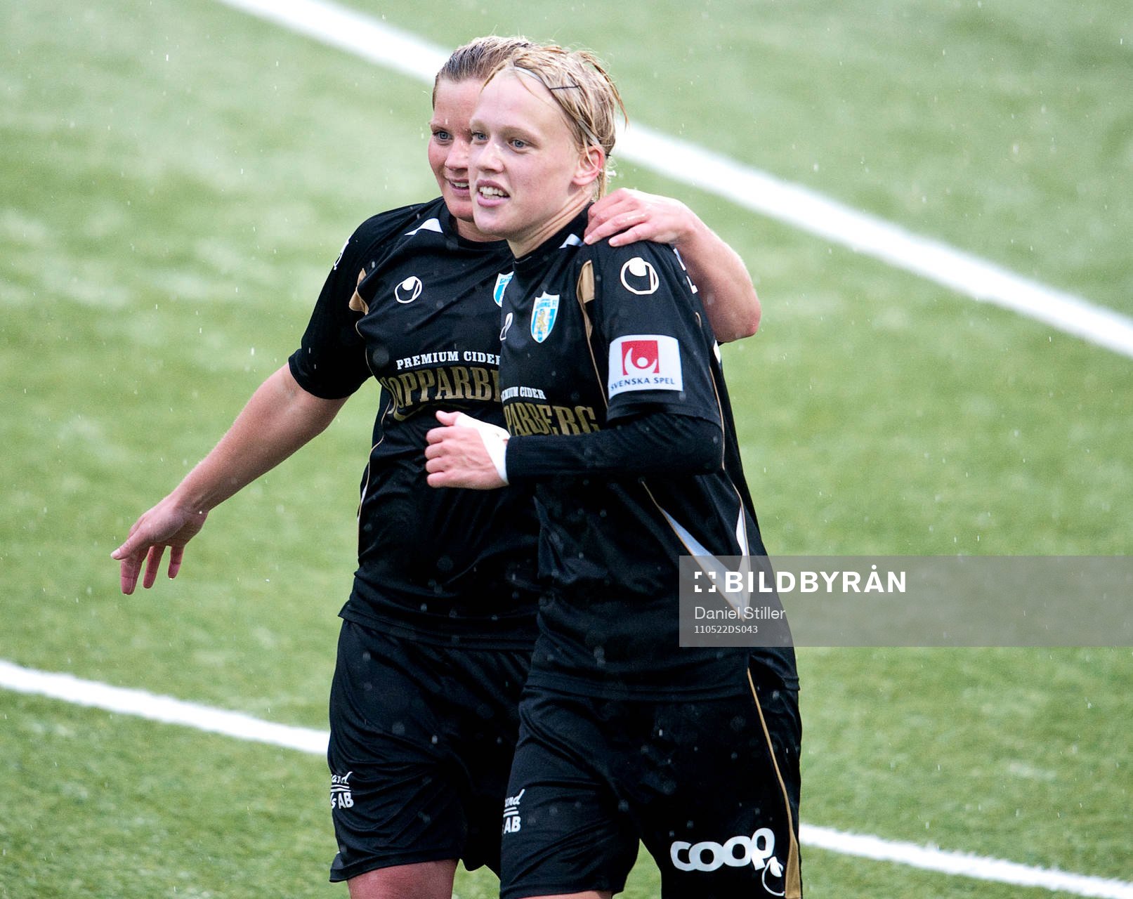 Linnea Liljegärd, Göteborg, gör 3-0, jubel Sara Lindén