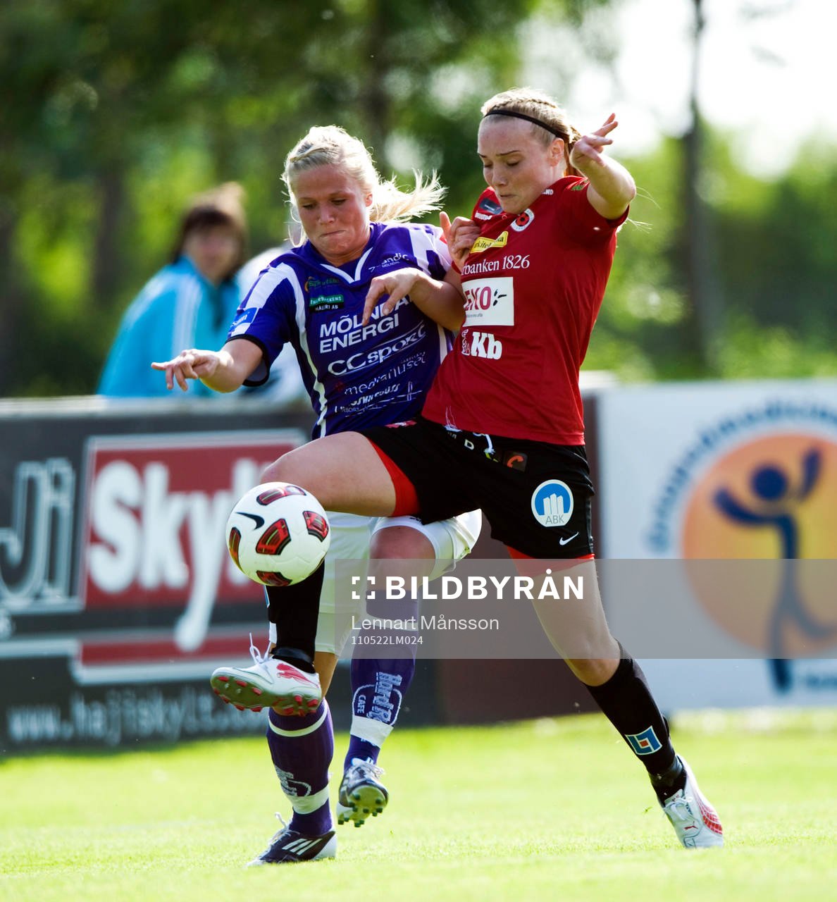 Margret Lara Vidarsdottir, Kristianstad, tas hårt i