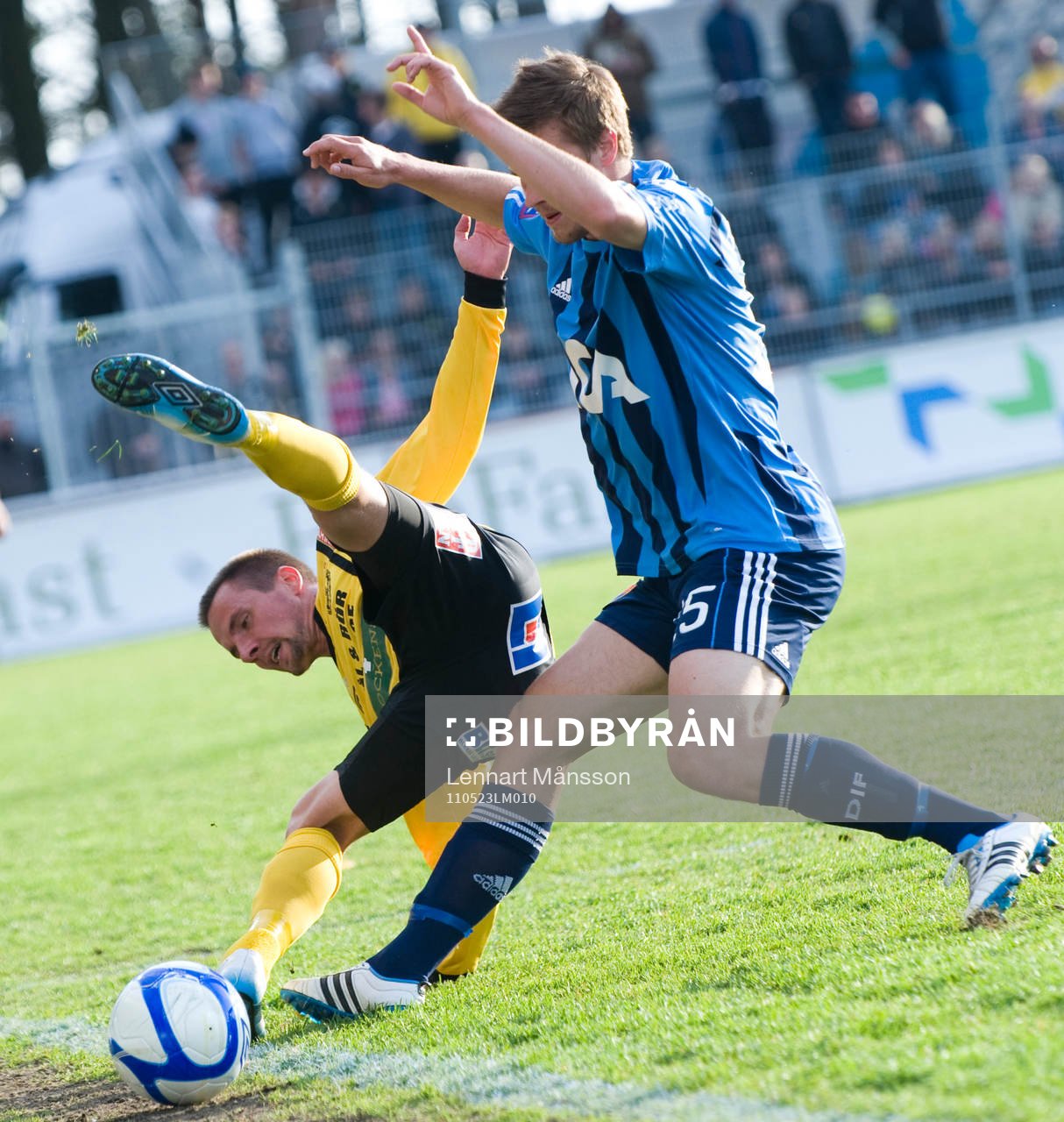 Daniel Nicklasson, Mjällby och Sebastian Rajalakso,
