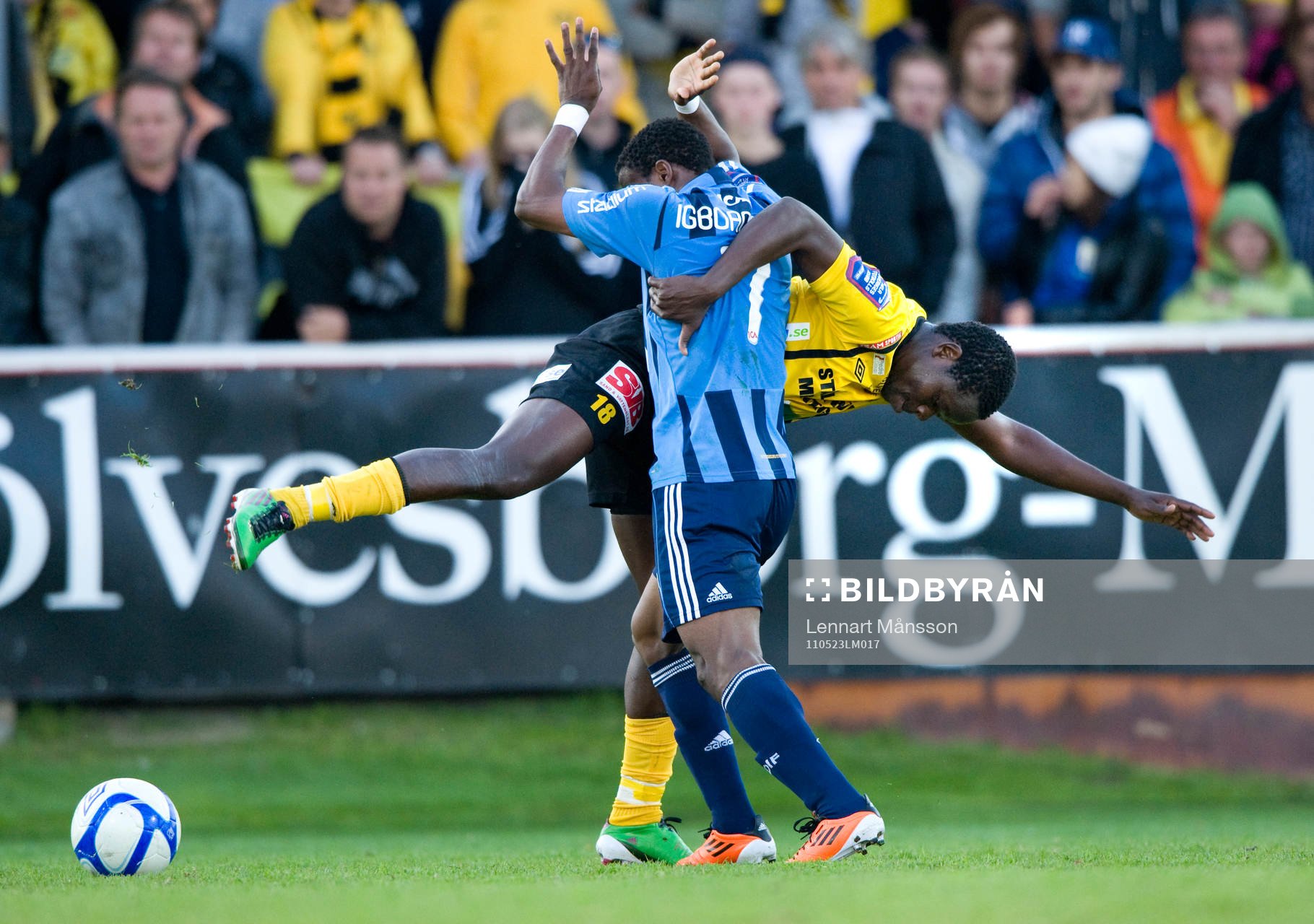 Patrick Osiako, Mjällby och Kennedy Igboananike,