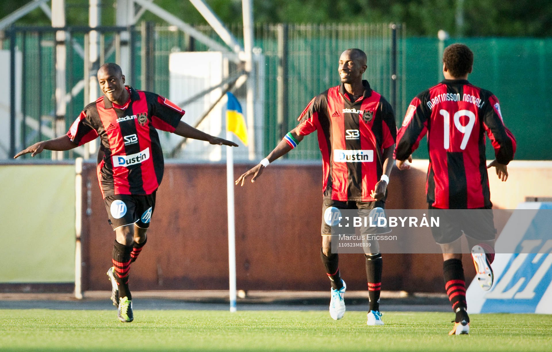  Aziz Corr Nyang, BP dansar lite i glädje efter 1-0