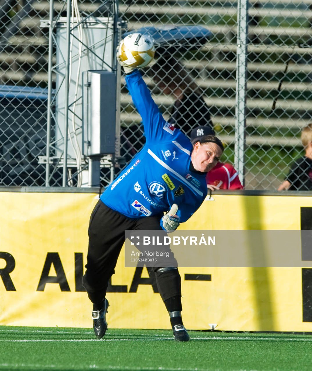Caroline Jönsson, målvakt