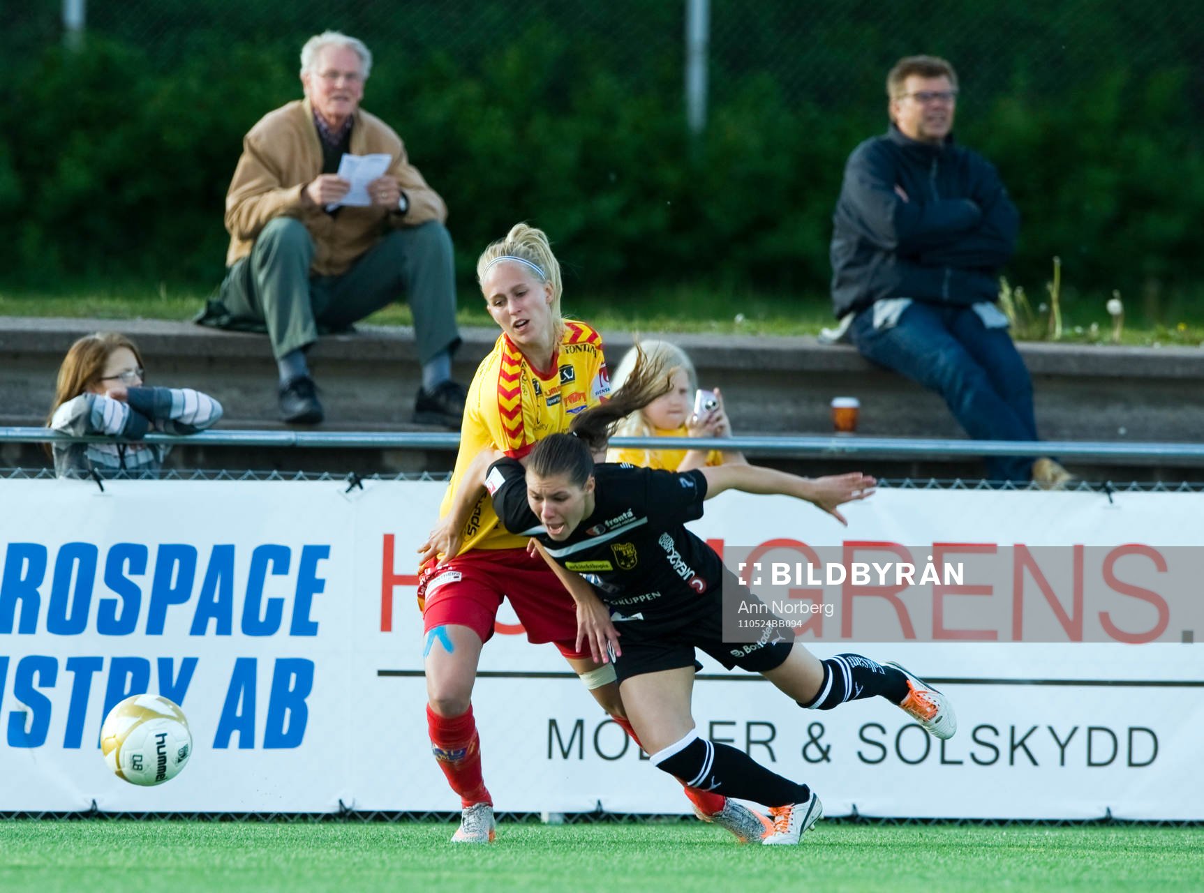 Line Röddik Hansen, Tyresö och Ramona Bachmann, Umeå