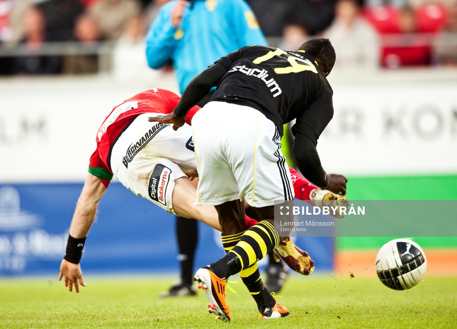 Ibrahim Bangura, AIK, fäller Henrik Rydström, Kalmar