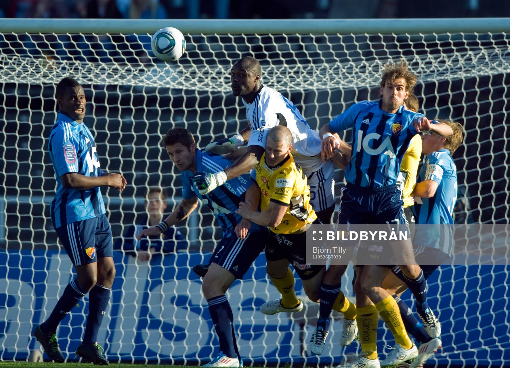 Gale Agbossoumonde, Joona Toivio, Pa Dembo Touray,