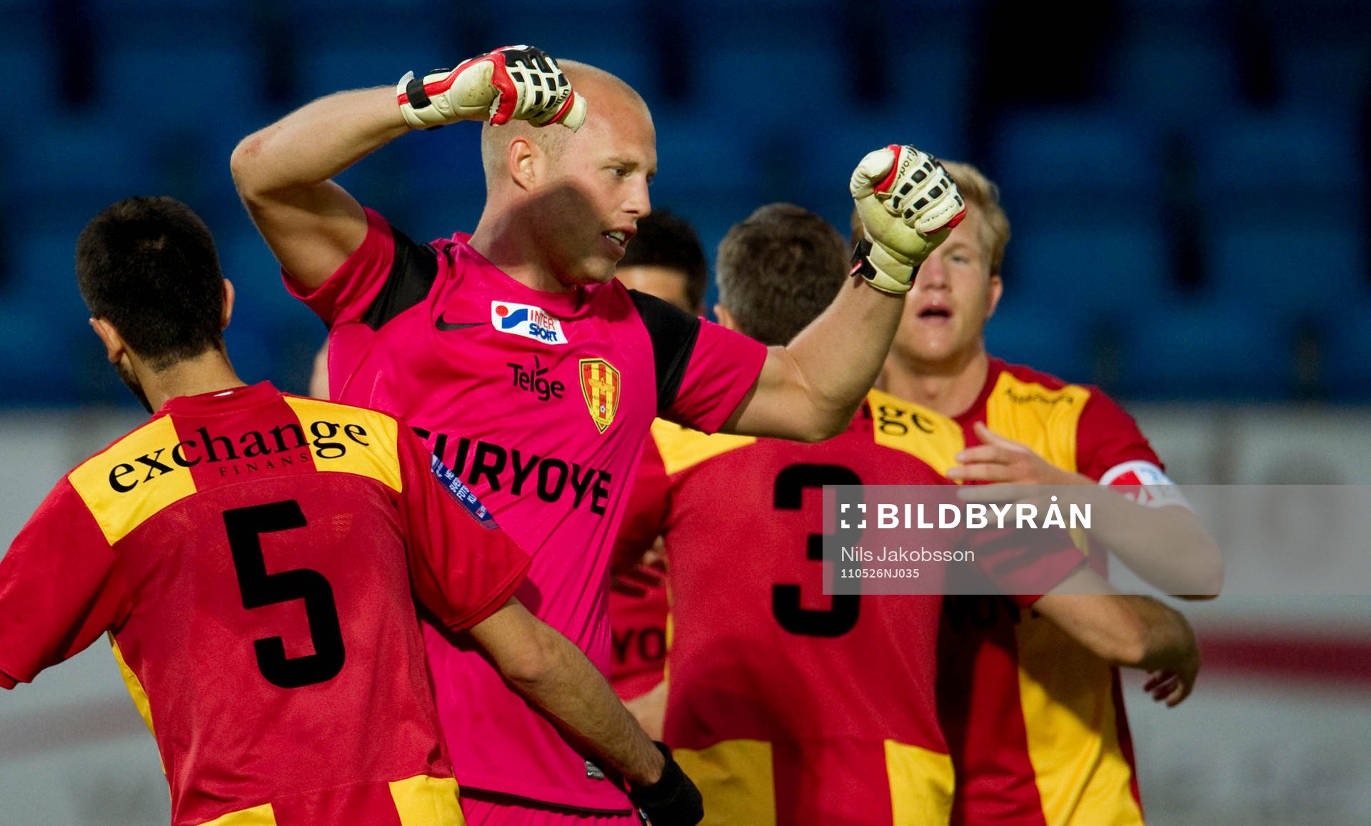 Isa Demir, Christian Frealdsson, målvakt, Syrianska jubel