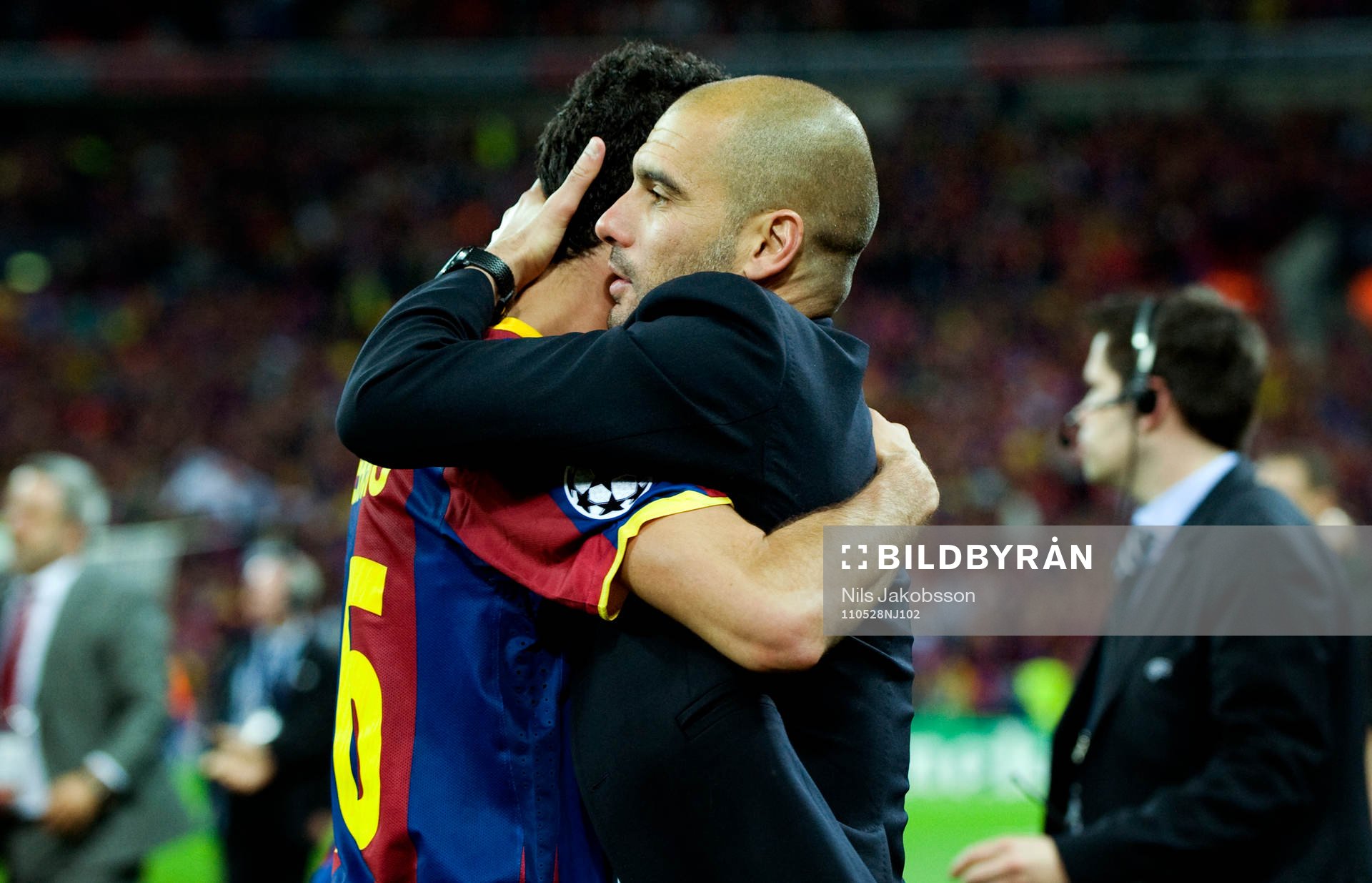  Josep Pep Guardiola, tränare Barcelona, kramar om Sergio Busquets.