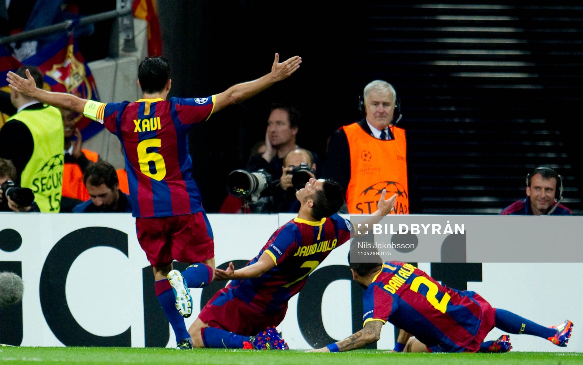  Xavi Hernandez, David Villa, Daniel Alves, Barcelona jubel.