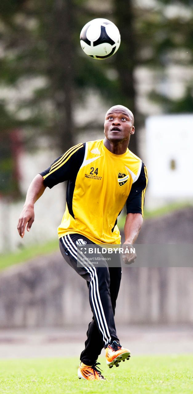 Fotboll, IFK Hässleholm, Tokelo Rantie