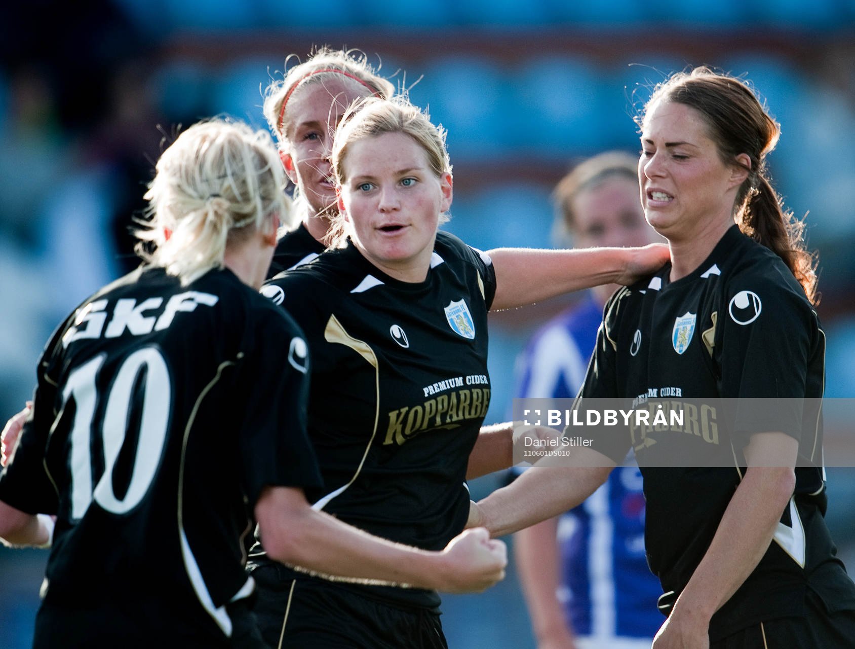 Sara Lindén, Göteborg, gör 1-0, jubel Linnea Liljegärd,