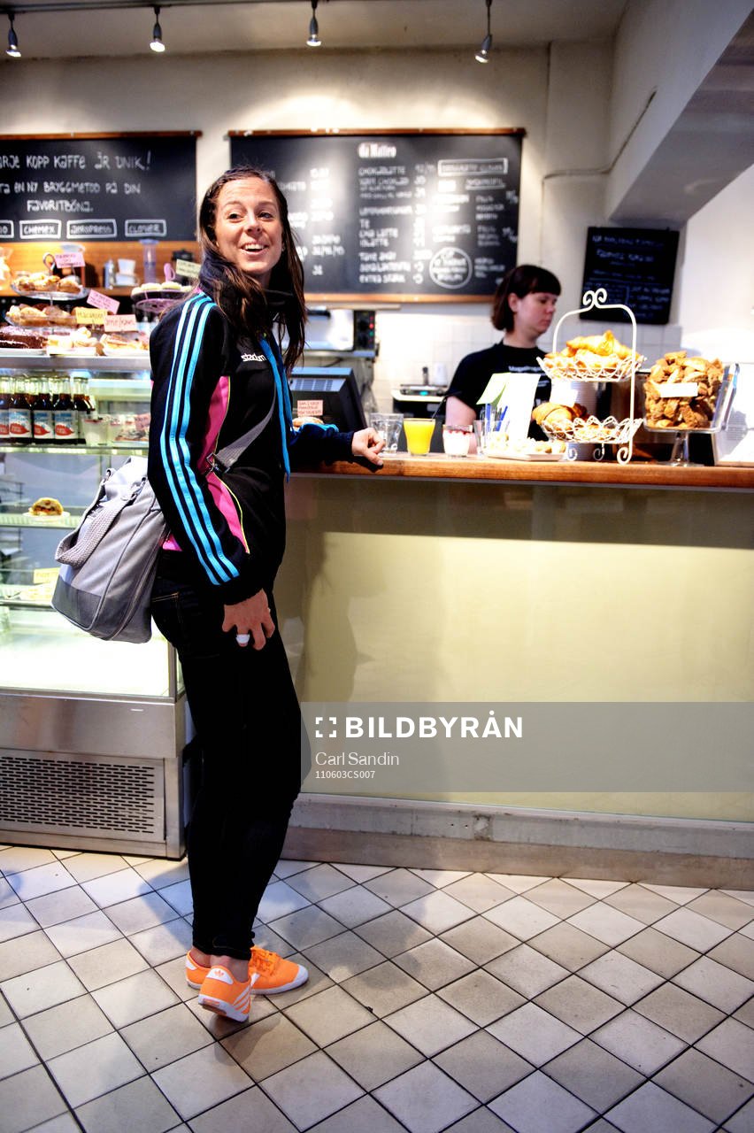 Lotta Schelin. Stadium, Adidas