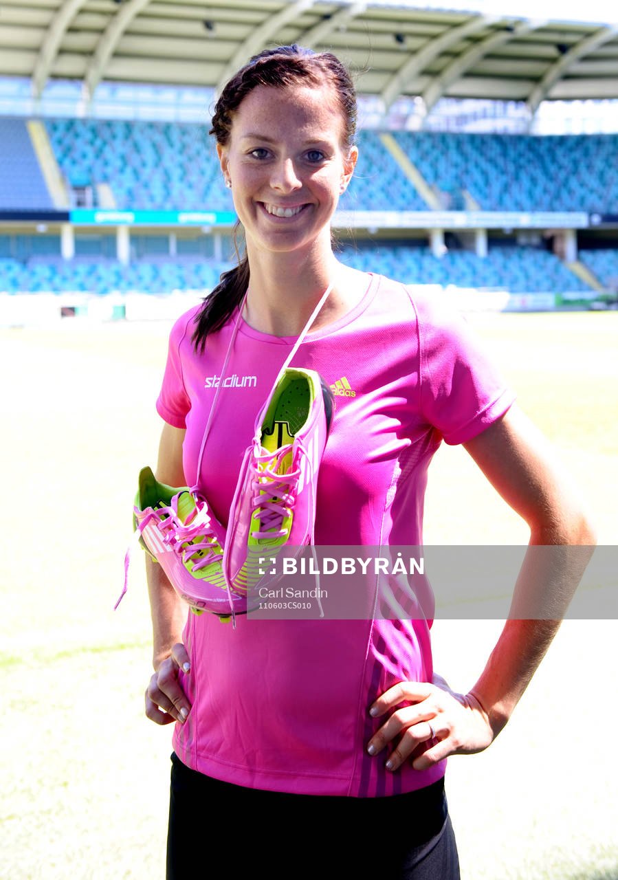 Lotta Schelin. Stadium, Adidas, skor, fotbollskor