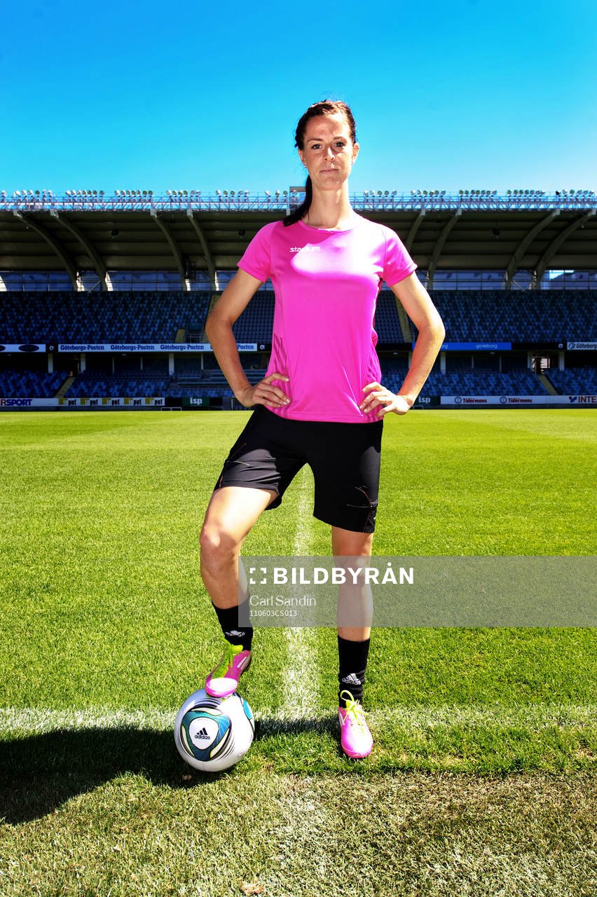 Lotta Schelin. Stadium, Adidas