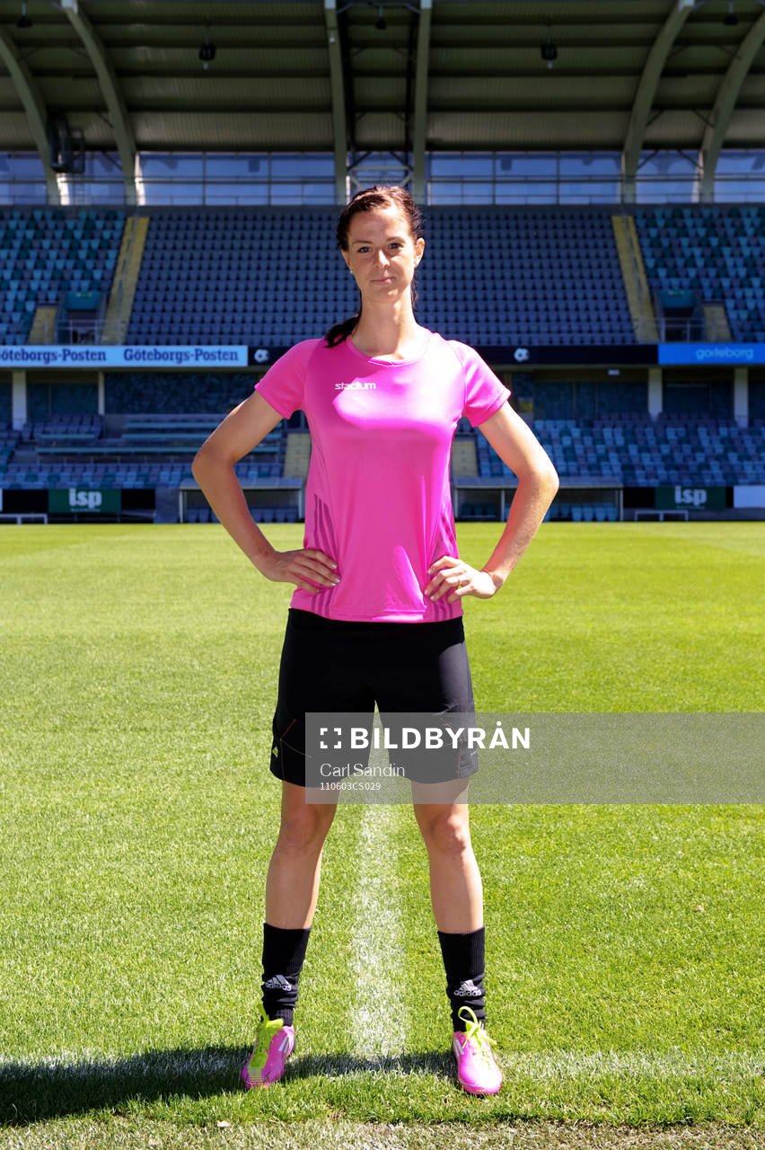 Lotta Schelin. Stadium, Adidas