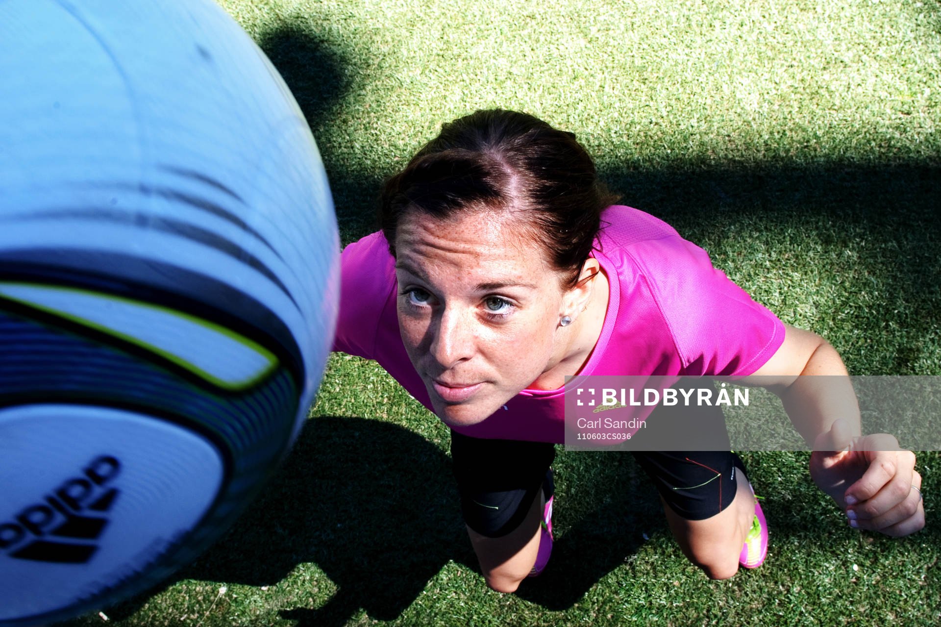 Lotta Schelin. Stadium, Adidas