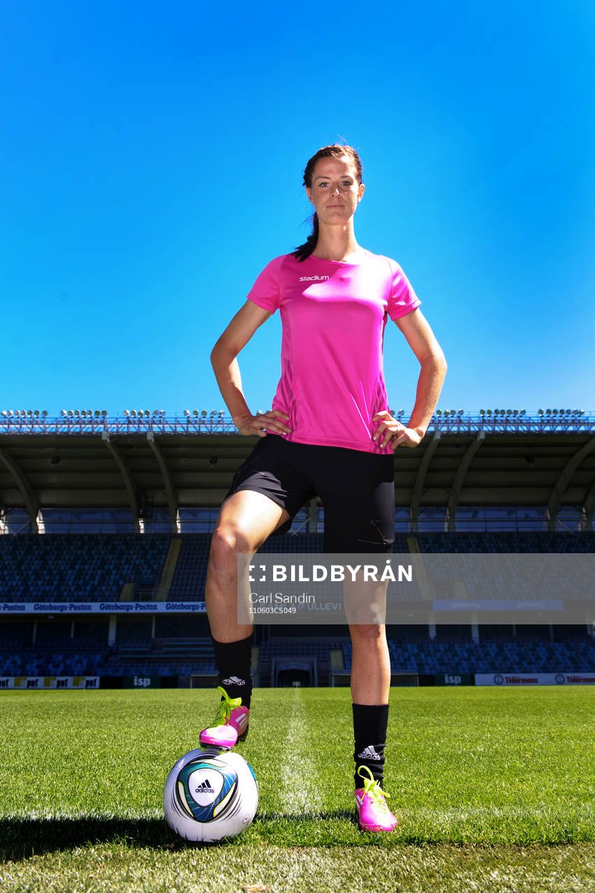 Lotta Schelin. Stadium, Adidas