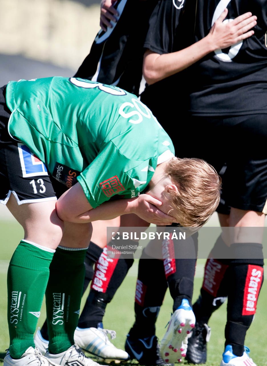 Anna Ahlstrand, Göteborg, gör 1-0, jubel Sara Lindén.
