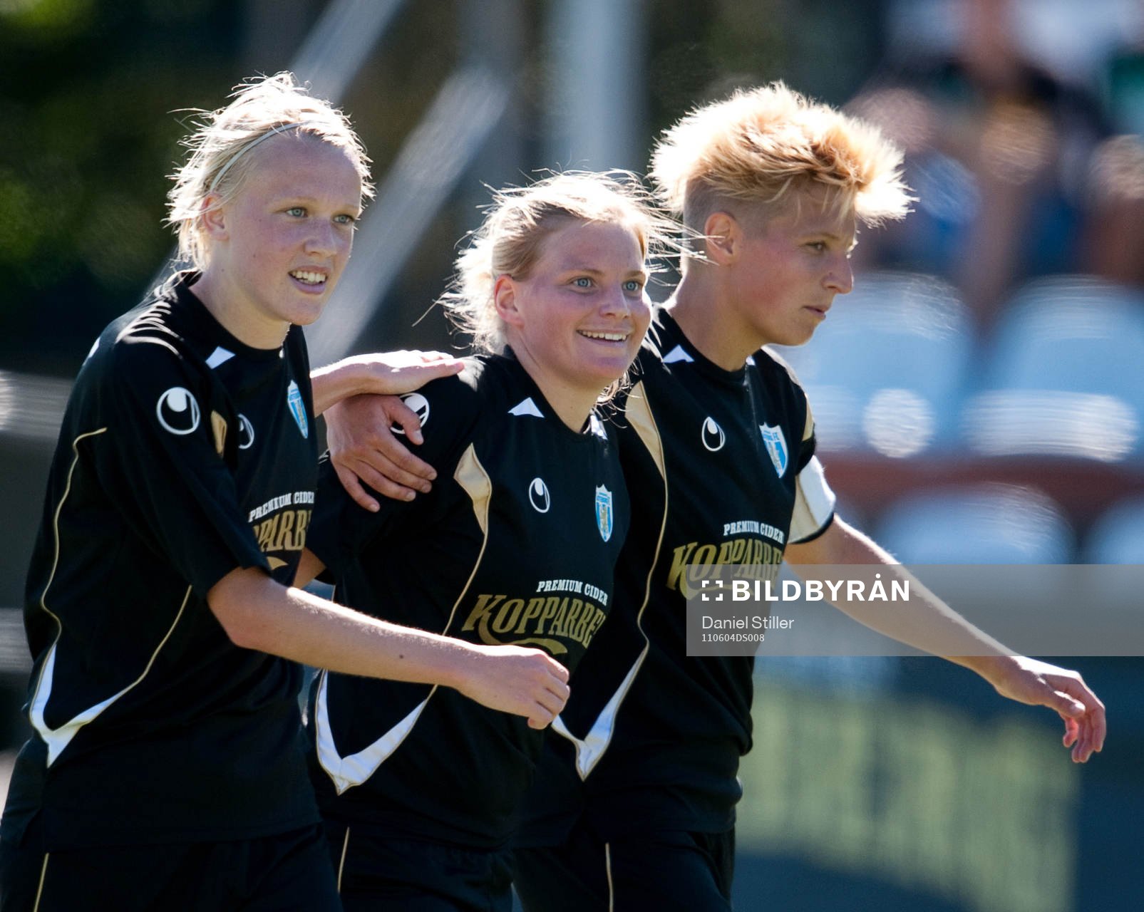  Jubel efter ett av dagens mål, Linnea Liljegärd, Sara Lindén, Lisa Ek, Göteborg