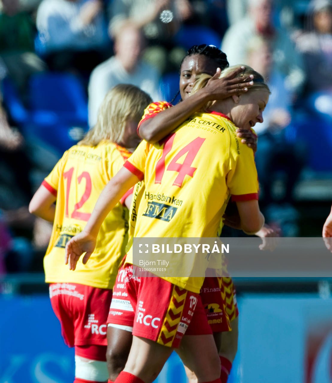 Elaine Estrella Moura och Katrin Schmidt, Tyresö eftyer 2-0