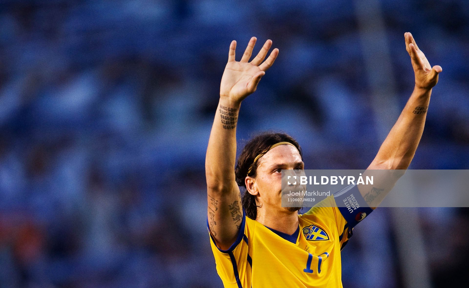  Zlatan Ibrahimovic, Sverige, tackar publiken efter matchen.