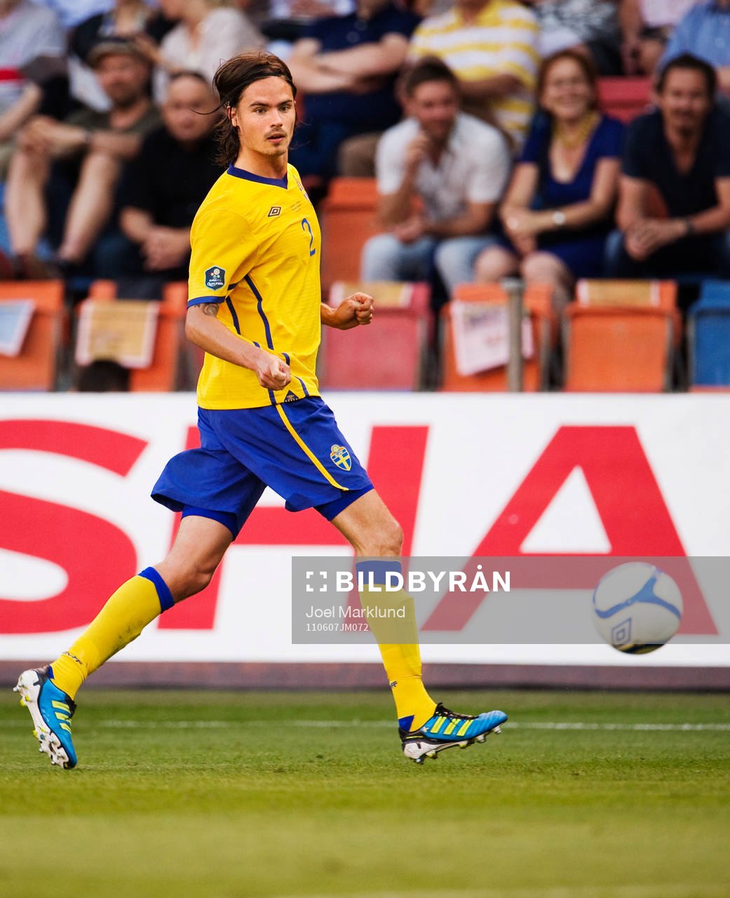 Mikael Lustig, Sverige