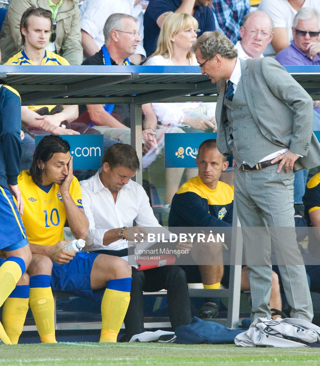 Zlatan Ibrahimovic, Sverige, beredd att hoppa in vilket