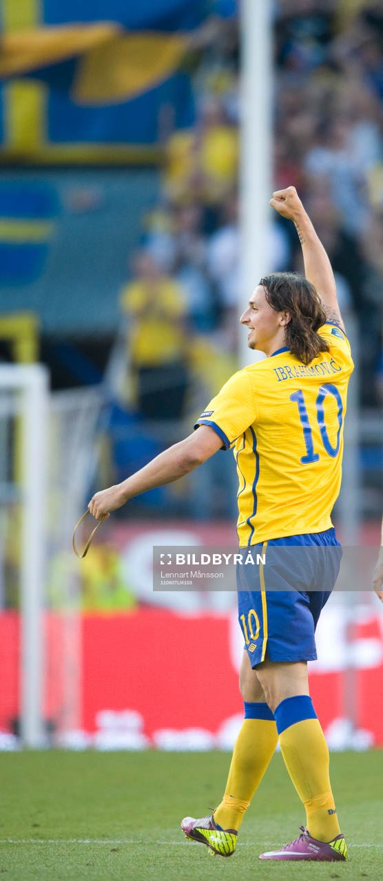 0-2 Zlatan Ibrahimovic