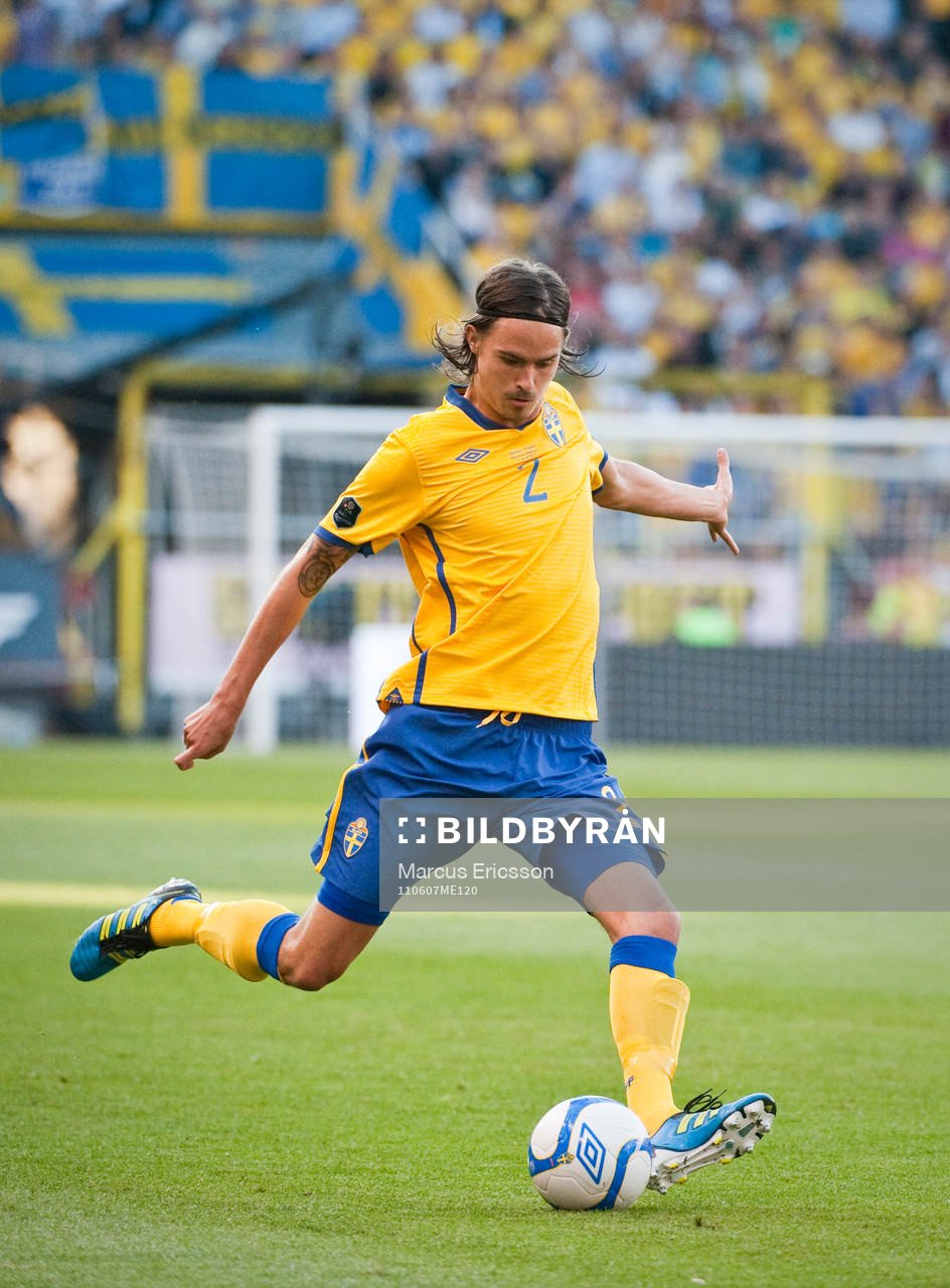 Mikael Lustig, Sverige