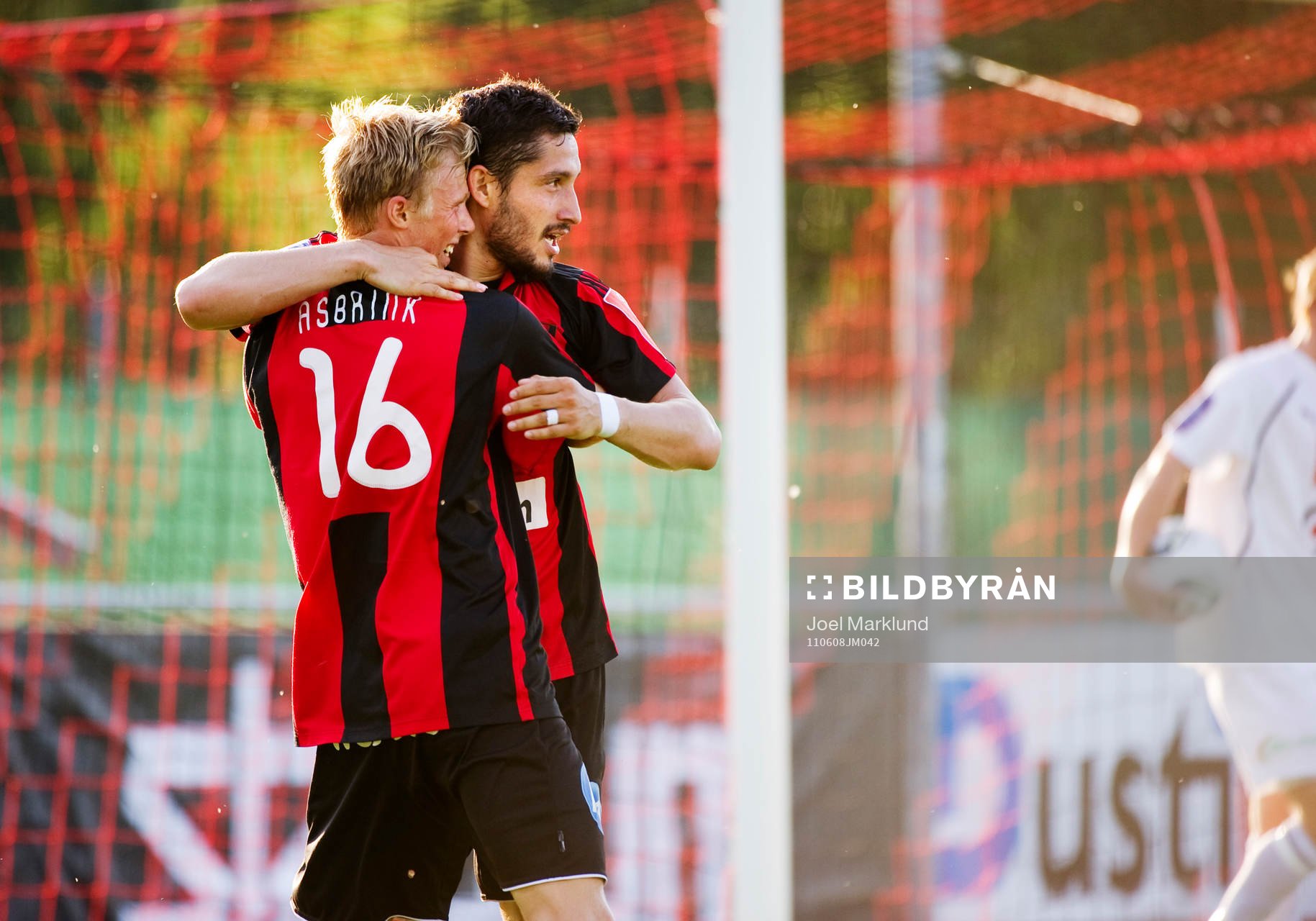 Målskyttarna Pontus Åsbrink och Pablo Pinones Arce,