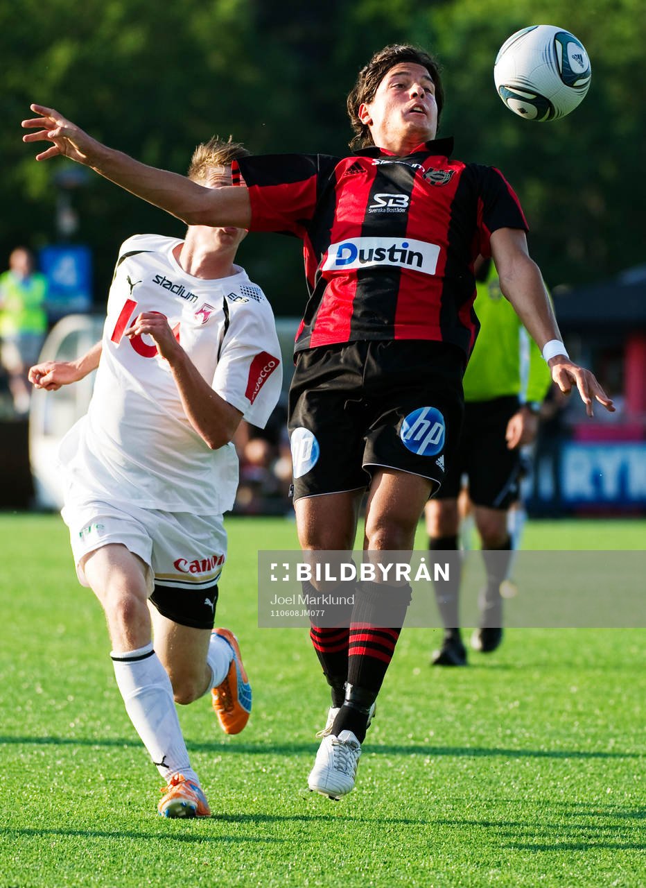 Miiko Albornoz, Brommapojkarna, har koll på bollen