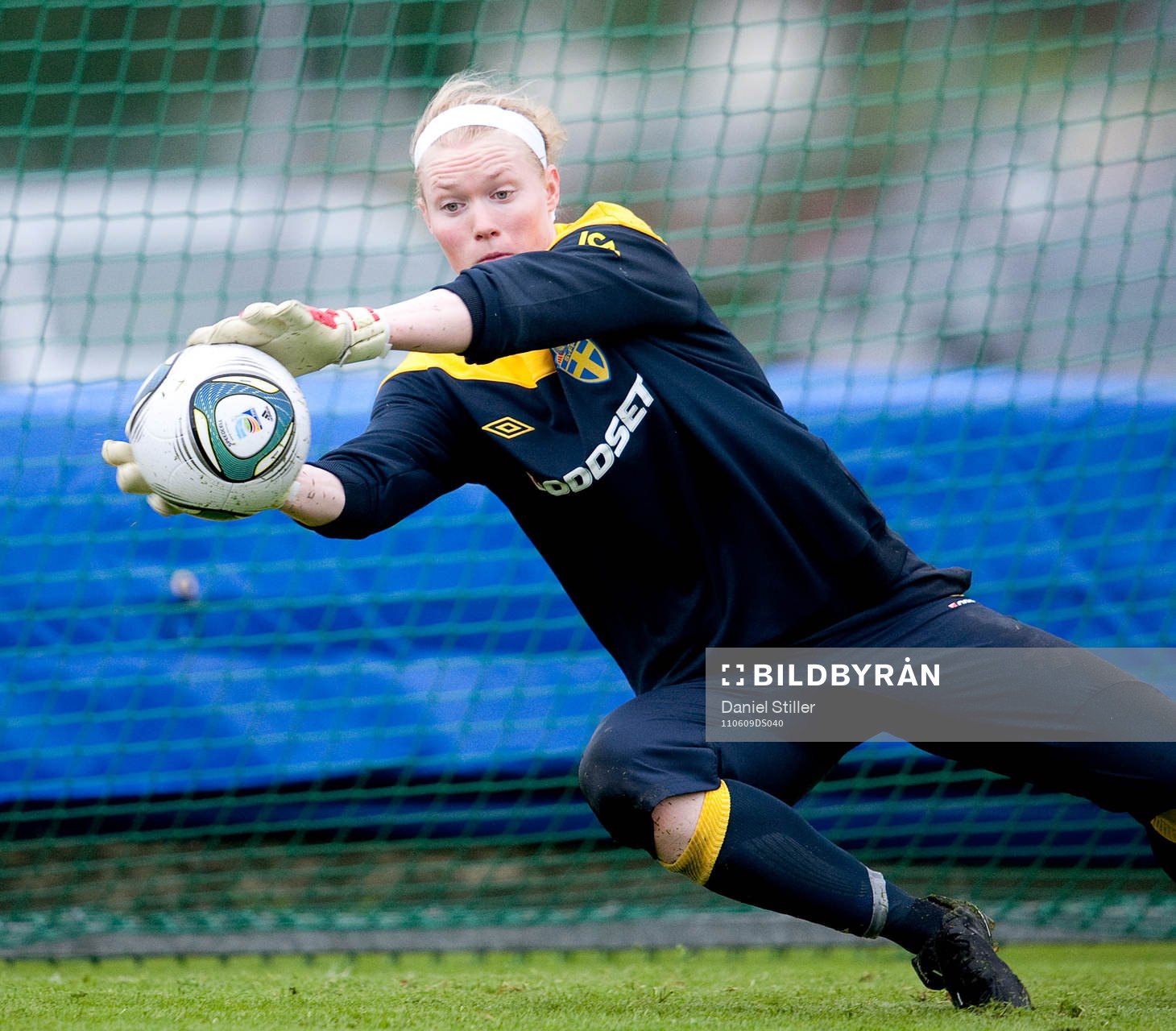 Hedvig Lindahl, målvakt