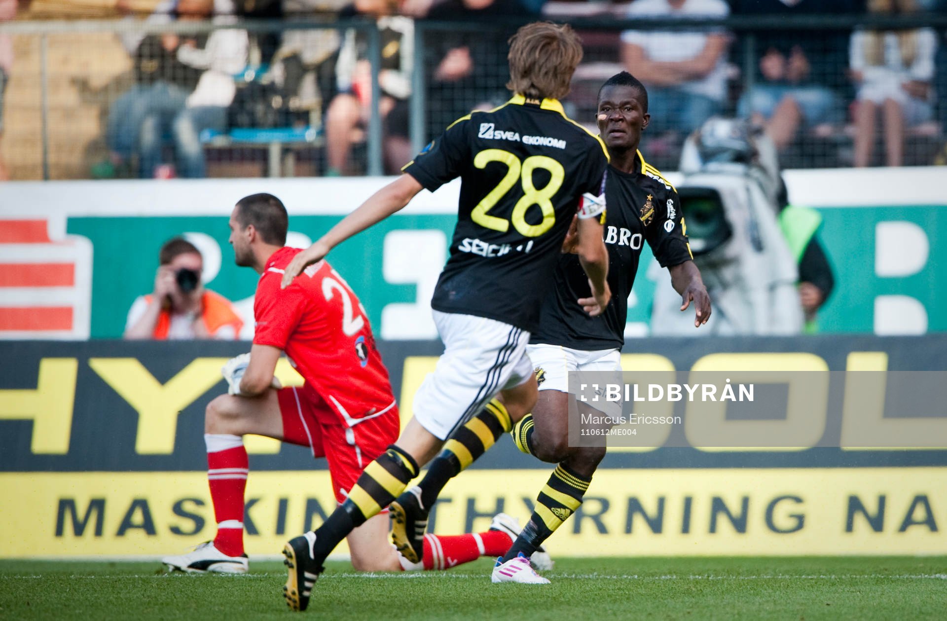  Ibrahim Tete Bangura, AIK jubel efter 2-0