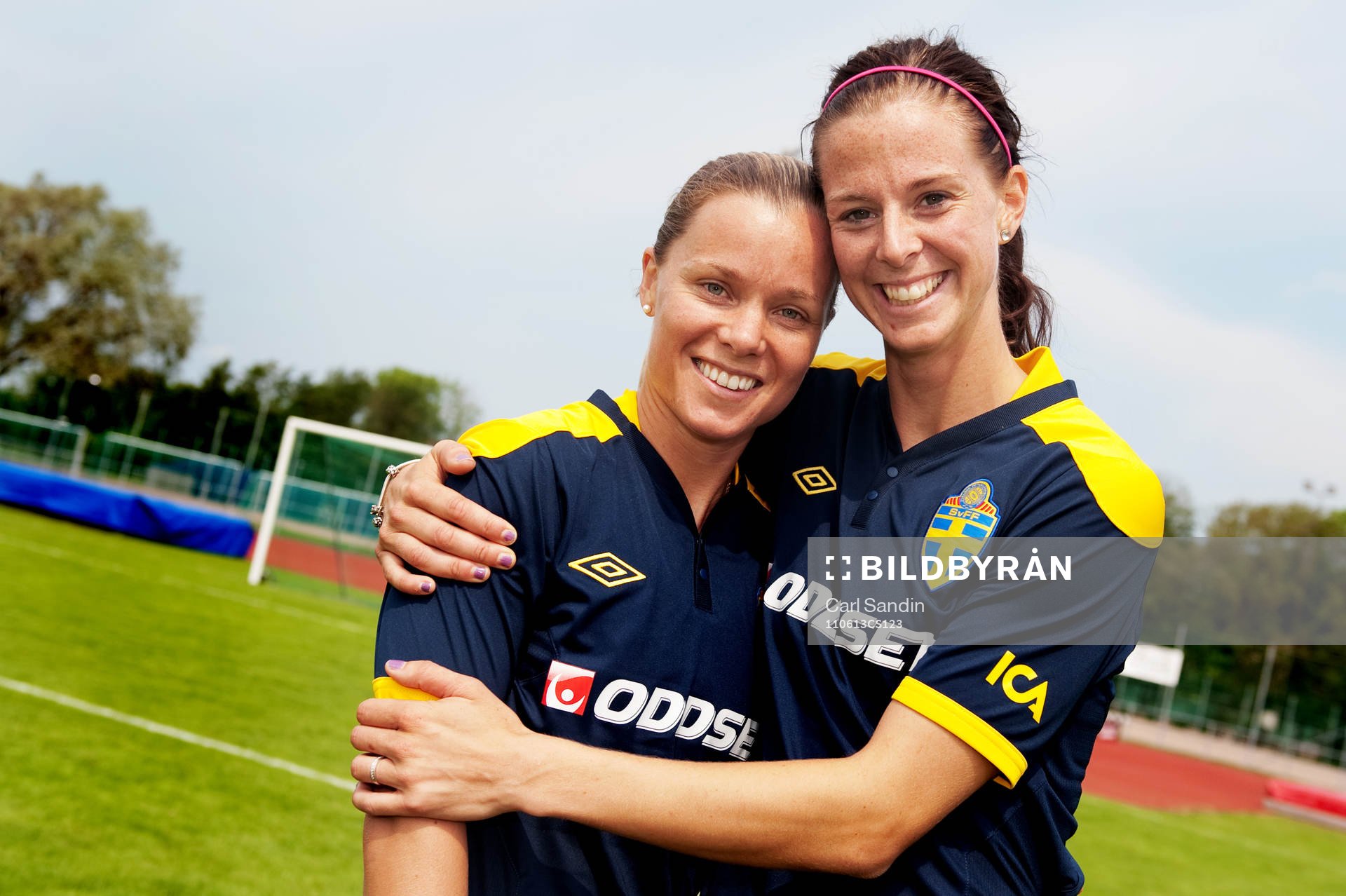 Sara Thunebro, Lotta Schelin