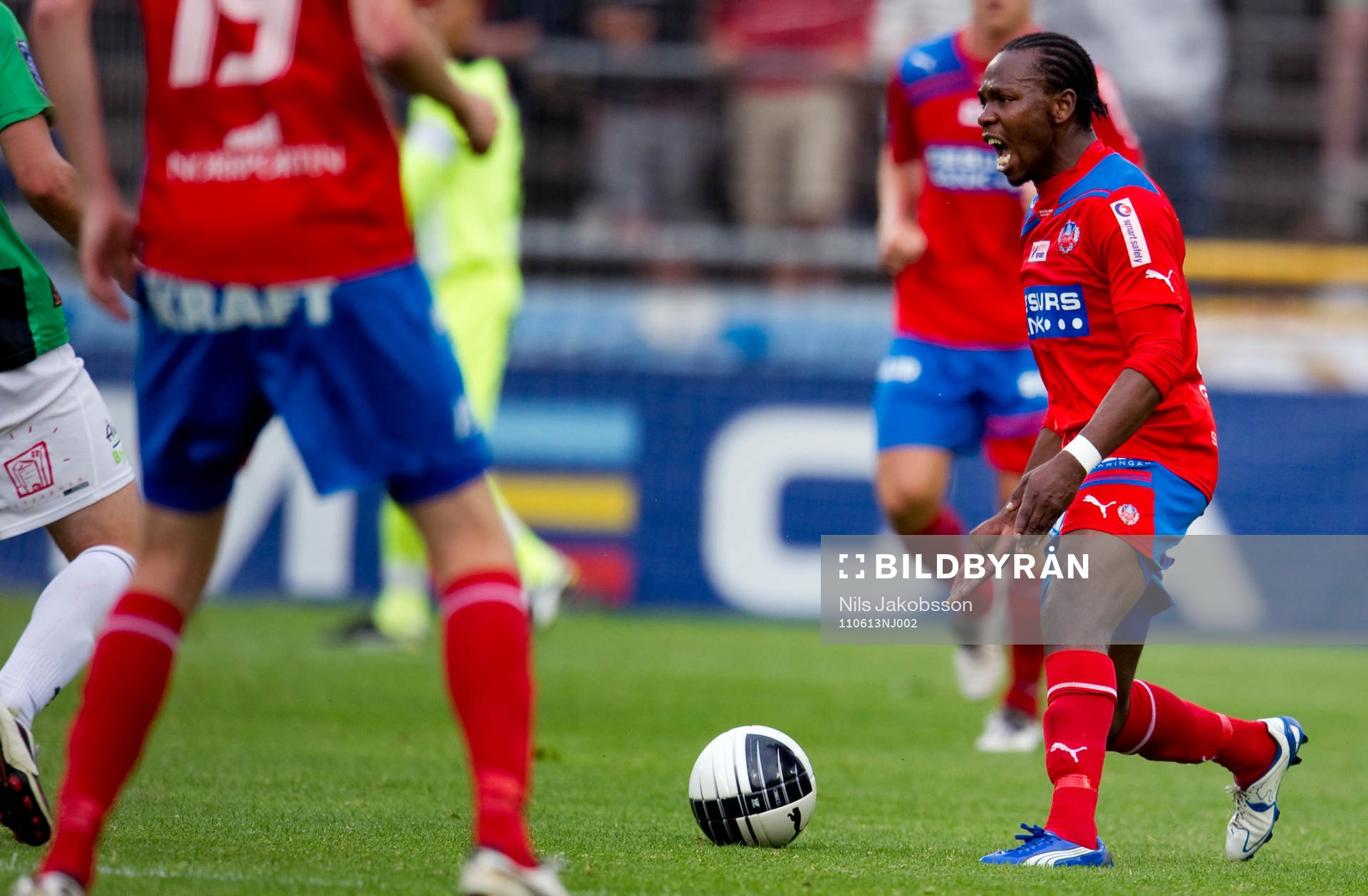 May Mahlangu, Helsingborg skriker