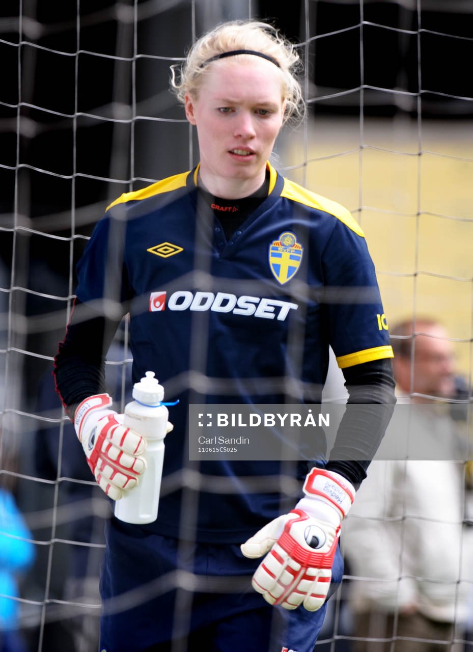 Hedvig Lindahl, målvakt