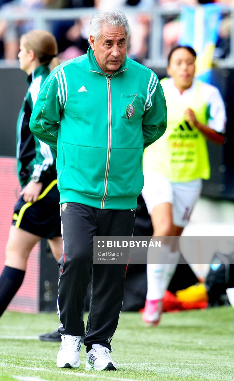 Leonardo Cuellar, förbundskapten