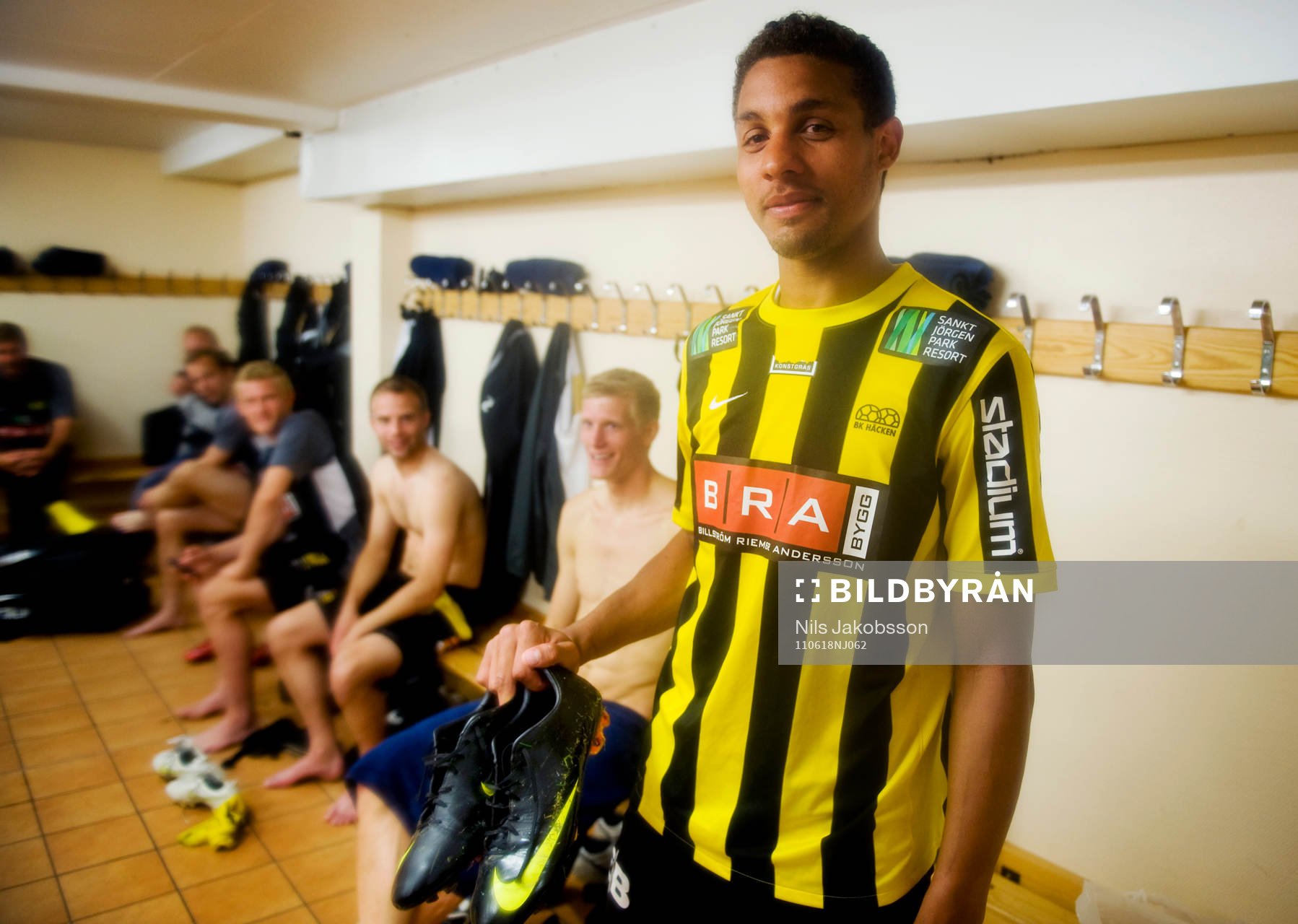 Mathias Ranégie, Häcken lånade skorna av Tom Söderberg