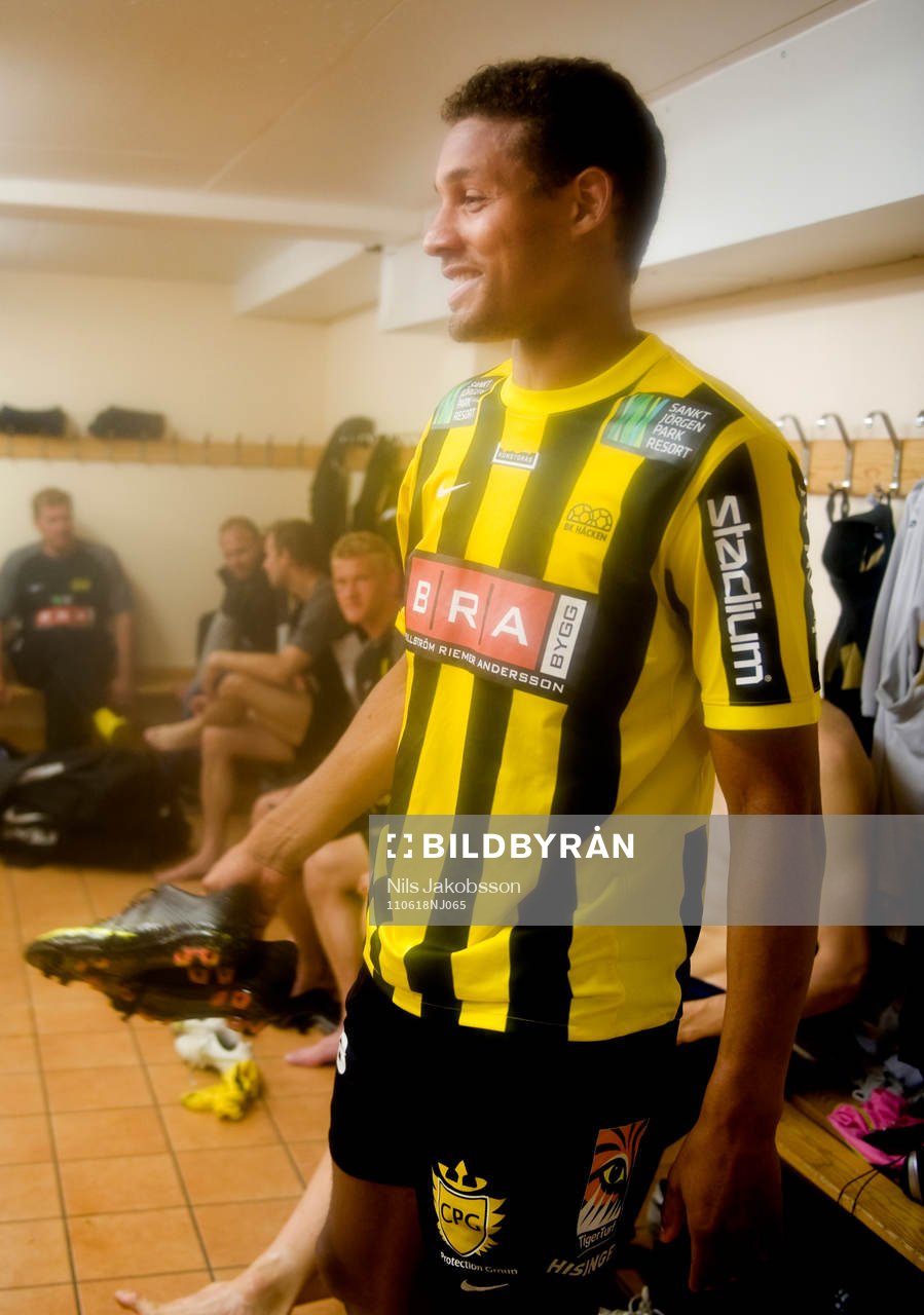 Mathias Ranégie, Häcken lånade skorna av Tom Söderberg