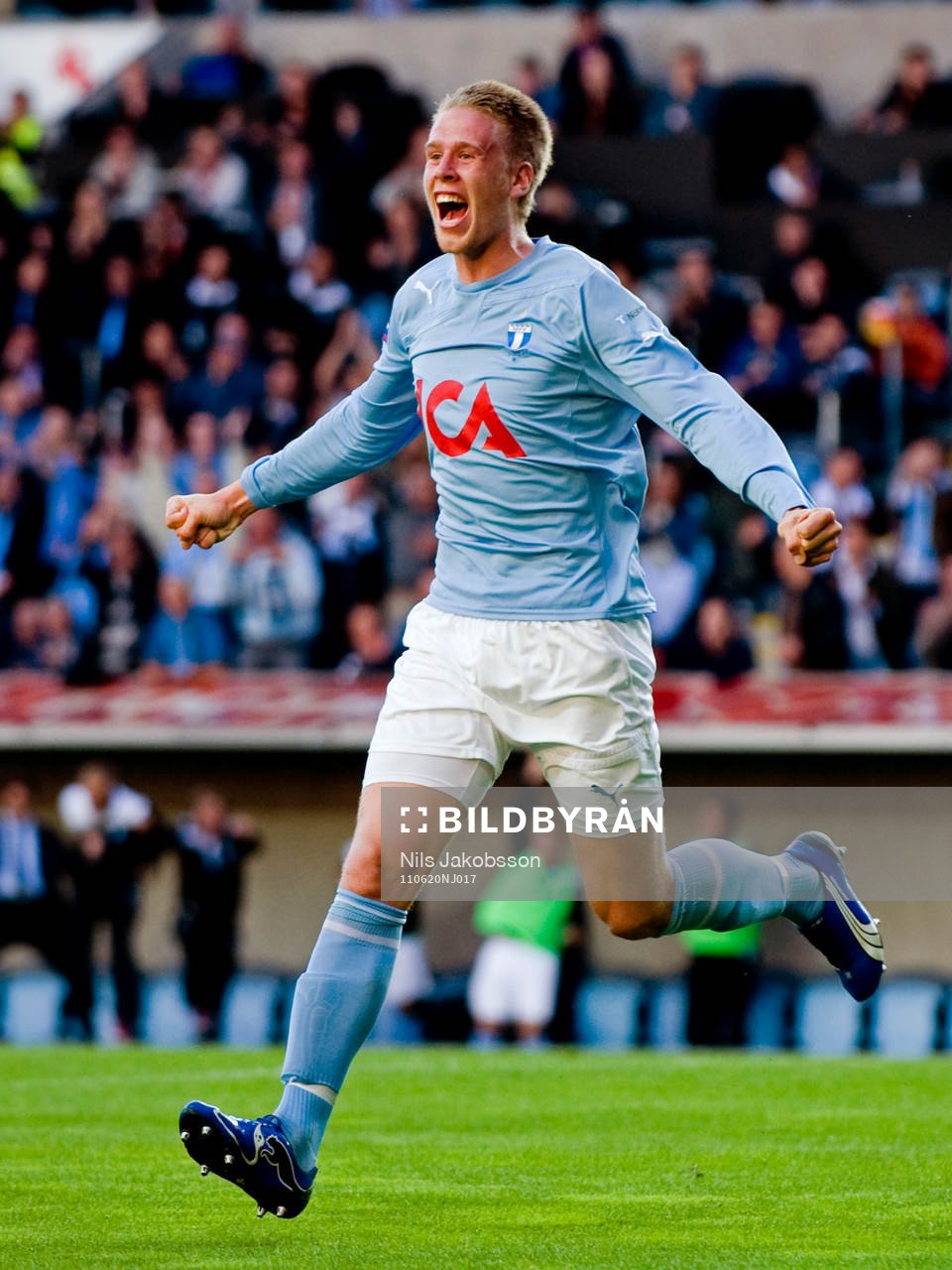 Pontus Jansson, Malmö FF har nickat in 2-0, jubel, glädje