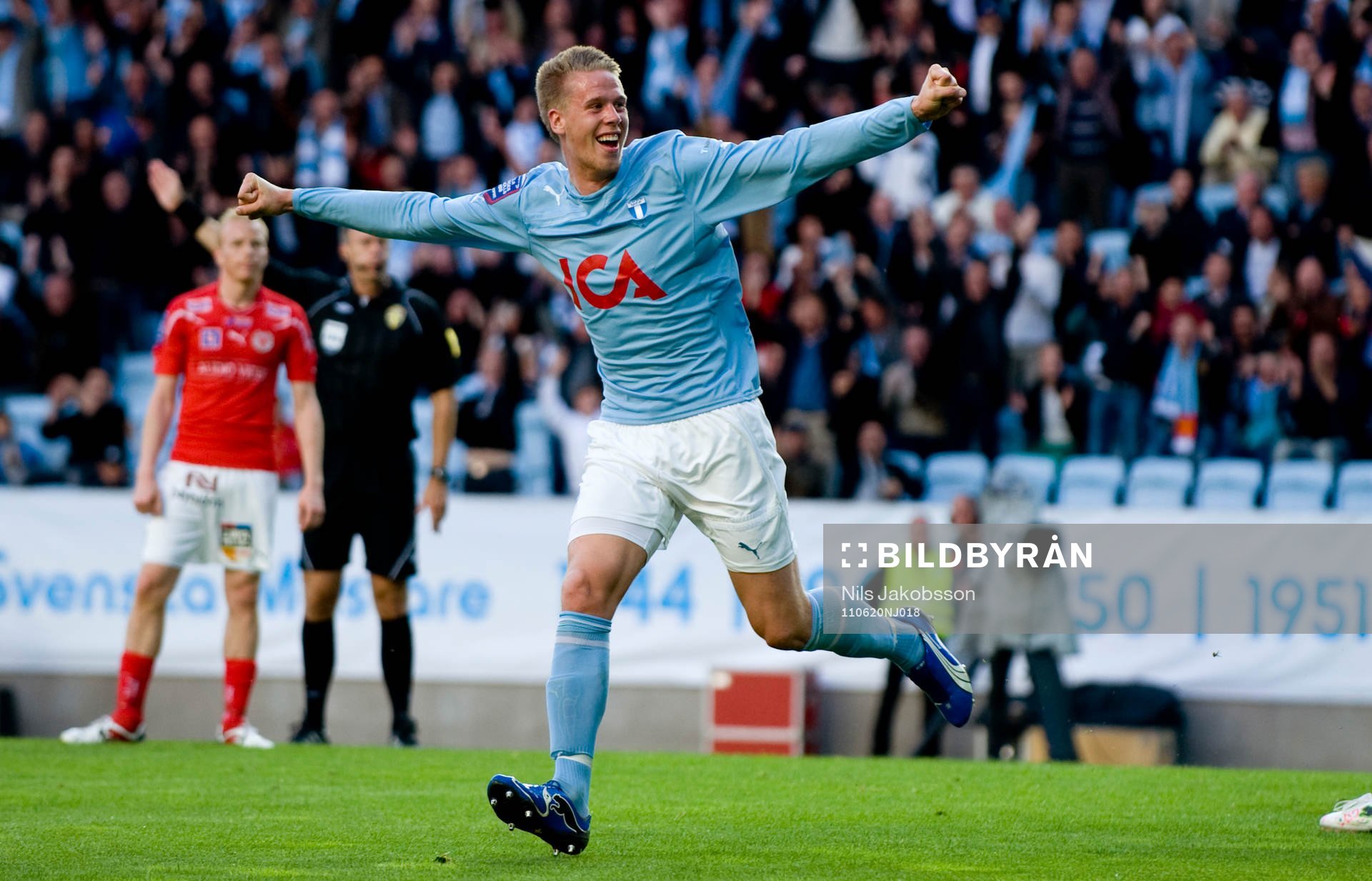 Pontus Jansson, Malmö FF har nickat in 2-0, jubel, glädje